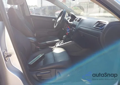 2014 Volkswagen Jetta 1.8T Se from USA, damaged, VIN 3VWD17AJ4EM283387